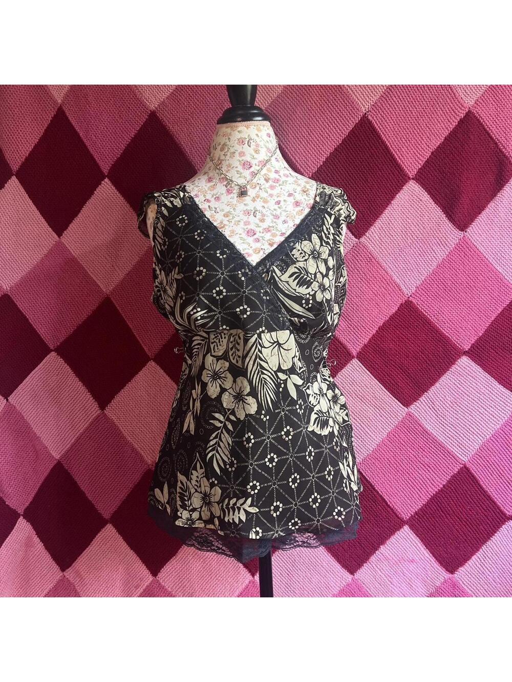 y2k vintage floral lace trim ruffled blouse